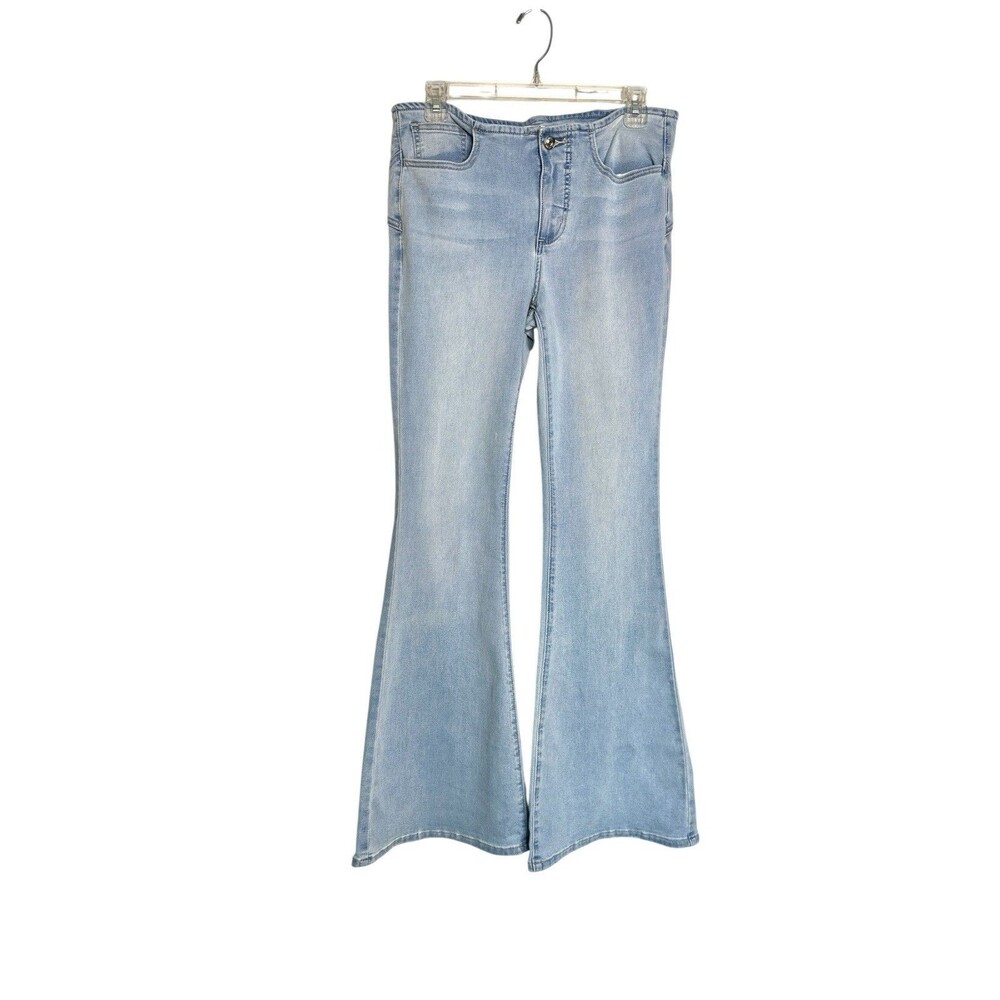 We The Free Curvy Flare Jeans Low Rise Light Wash Bell Bottom Size 25